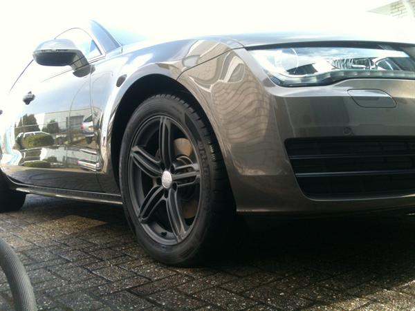 U auto tot in de puntjes600 U auto tot in de puntjes600